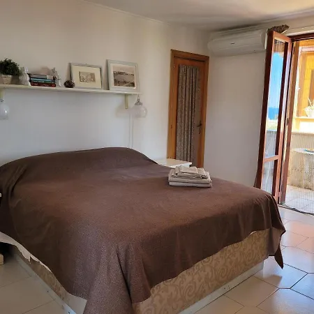 Montemagno Bed & Breakfast *